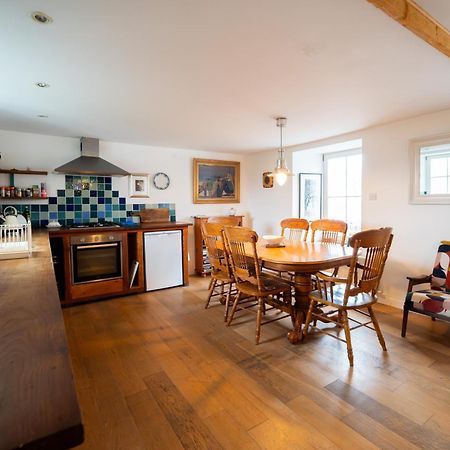 Brosnan'S Cottage Дингл Экстерьер фото