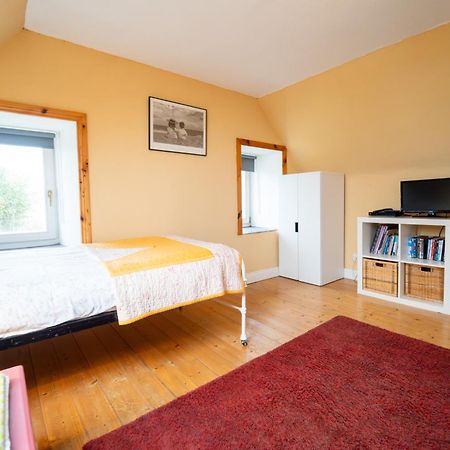 Brosnan'S Cottage Дингл Экстерьер фото